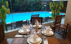 Ratana Hotel
